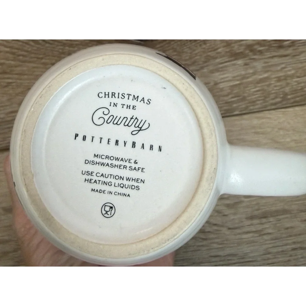 Pottery Barn Christmas in the Country Mugs Set of 4 Santa Holiday Stoneware